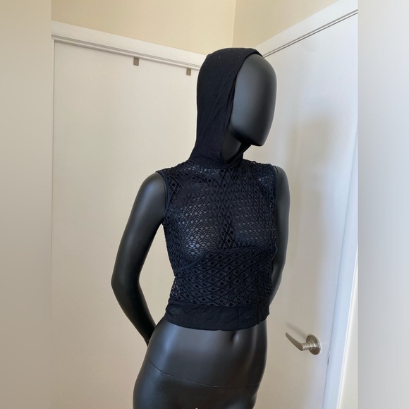 Parisian Retro Net Vest with Hoodie - Picture 4 of 7